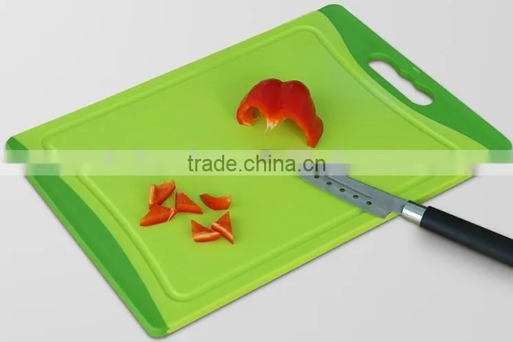 Newest FDA durable colorful non-slip plastic cutting board