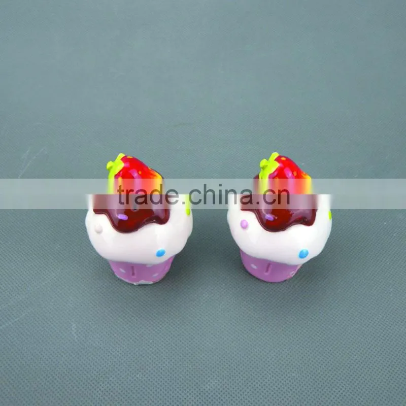 Custom made Ceramic Ice Cream and Cake Shaped Salt & Pepper Shakers Set