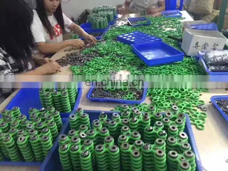 Wholesale hot selling 2 bearings fidget spinner finger toy 2017