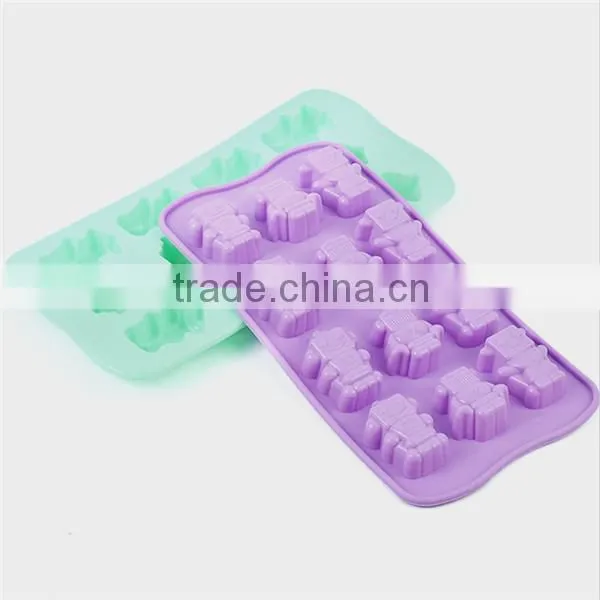 Cute silicone robot shaped cake mold