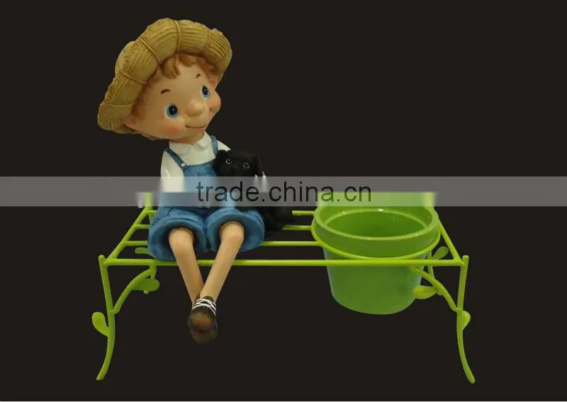 2014 new products cartoon boy with flower vase planter ceramic flower pot