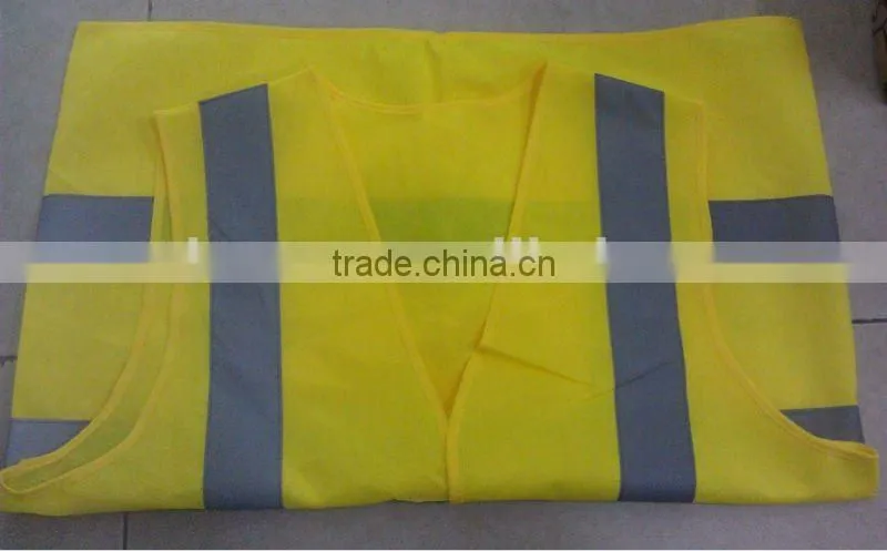 Green/Red ventilate high visibility reflective vest