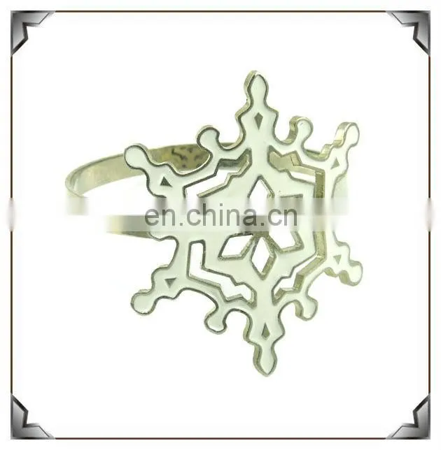 Die casting zinc alloy letter c with small bell Hanging ornaments