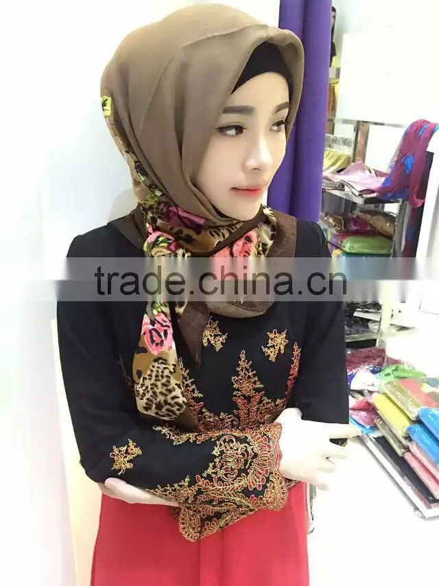 Popular french cotton 110*110cm islamic muslim square scarf