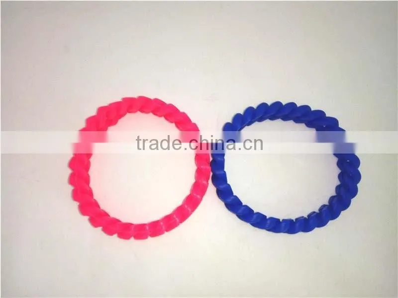2016 Best Design Rubber Handwrist Personalized Solid Silicon Bracelet