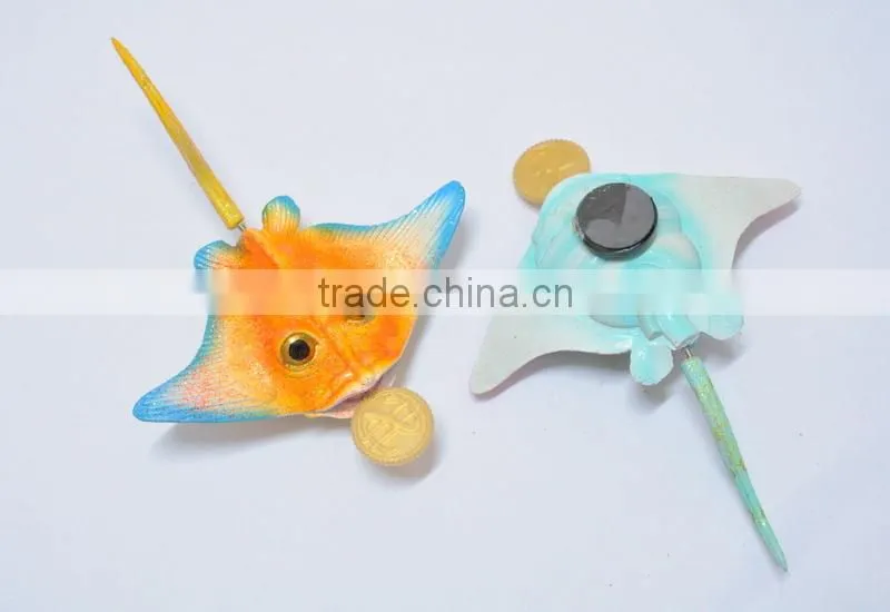 5 inch Glitter Surface Butterfish eat Dollars Little Fish 3d Plastic Fridge Magnet