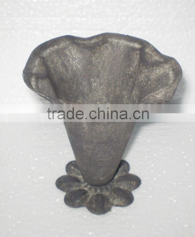 8009023F-11- Metal Planter