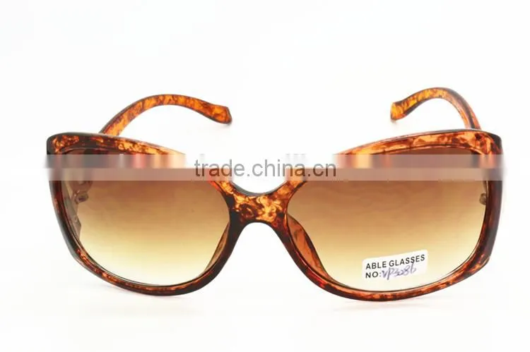Latest fashion Italian designer brand sunglasses with yourself logo
