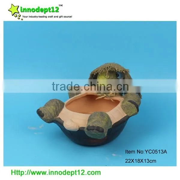 2015 hot selling Ceramic garden decoration flower pot, tortoise flower pot with straw hat