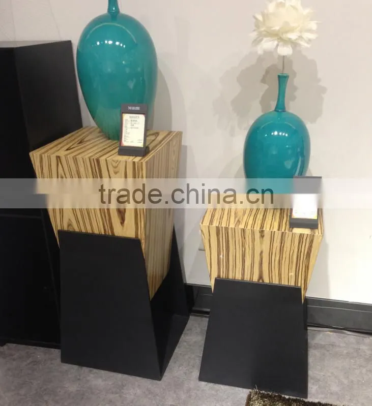Modern Square Shape Wood Top Metal Flower Vase Stand Designs