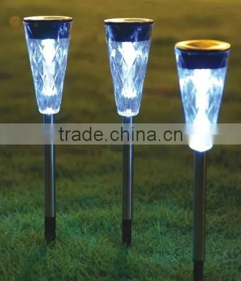 Outdoor solar led garden light
