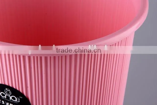 Plastic Trash Can/ Household Garbage Can with Circular Cover/Rubbish Bin