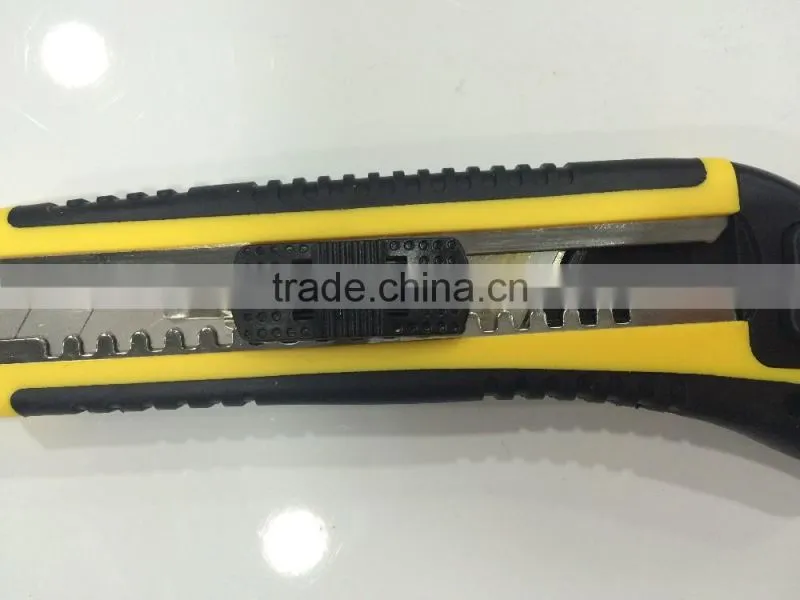 BERRYLION heavy duty knife with three blades with rubber coated