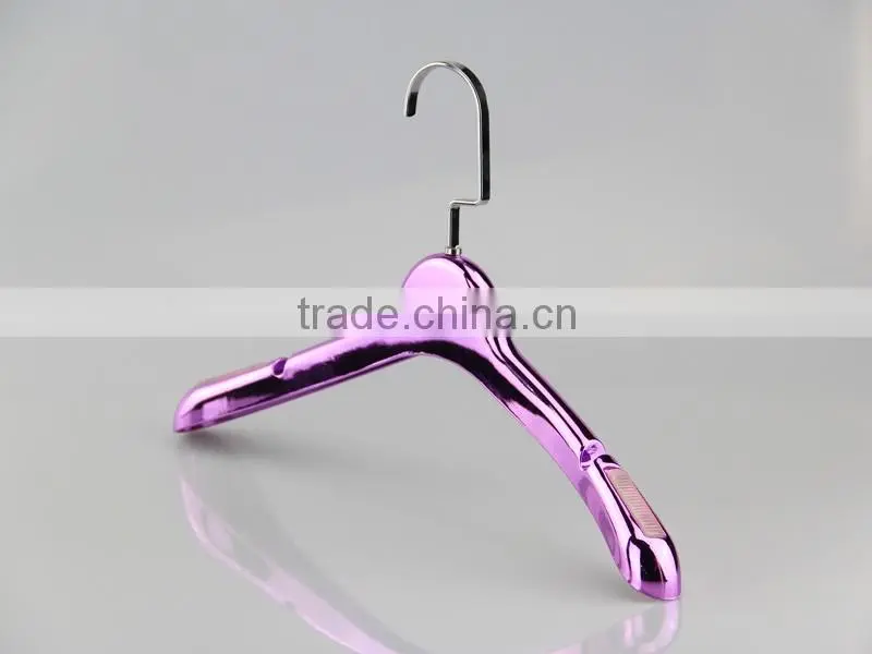 wholesale electronic plated hanger with antislip notch for clothes