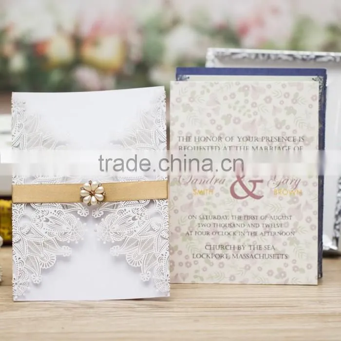 Latest Western Style Hollow Luxury White Laser Cut Wedding Invitations