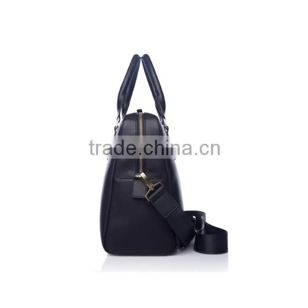 Carrying leather laptop document bag