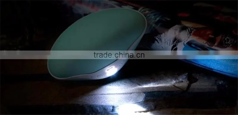 Shell charge hand warmer Portable mini hand warmer Electric heating treasure with mobile power supply and electric torch