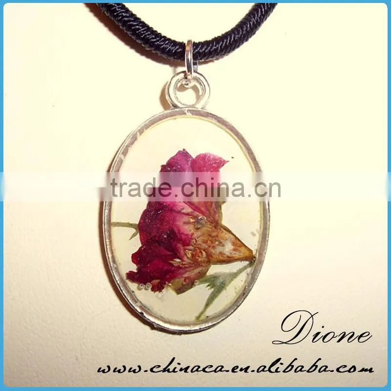 New Fashion Heart shape Transparent Real Flower Resin Charm Pendants