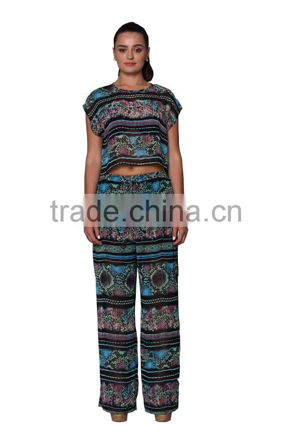 2015 Latest Fashion Women Round Neck Design Print Top Set