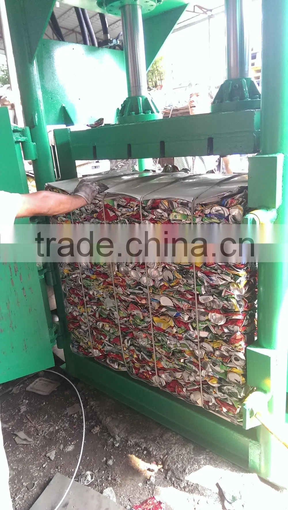 Professional Vertical Baling Machine for sale