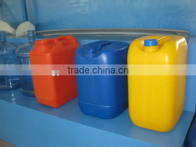 plastic blow molding machine
