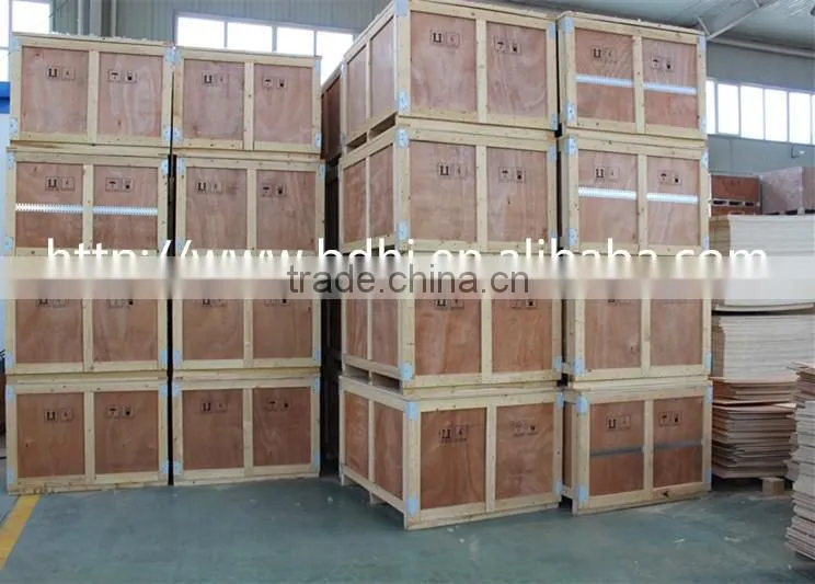 Wooden packaging box for storage and transport