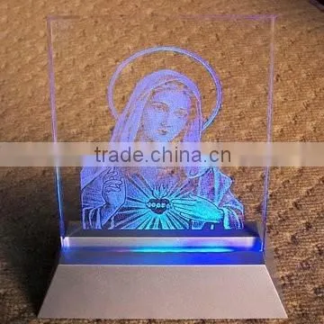 Nice clear crystal LED light base with a diamond cut/facet for crystals decoration