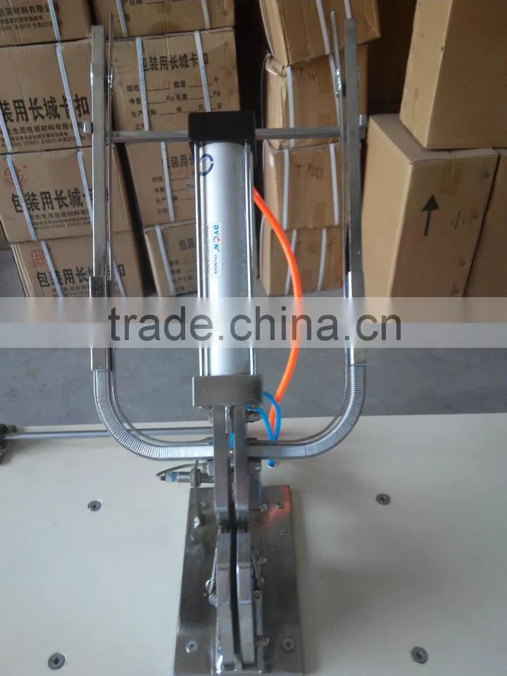 Pneumatic clipper sealing machine to seal the food,sausage or apple or garlic