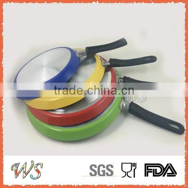 Hot sell Carbon Steel Non-stick Round Pizza Pan with Bakelite Handle