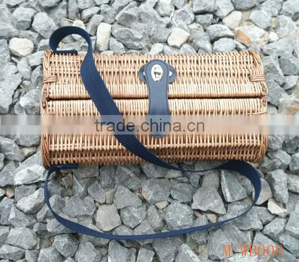 Wicker wine bottle gift basket with handle