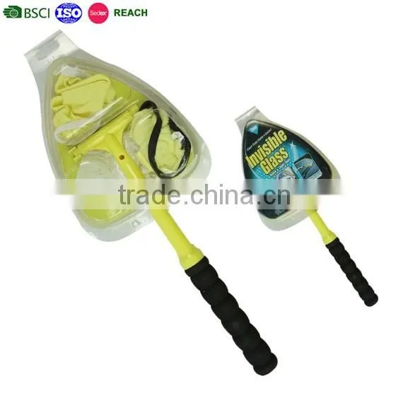 spray car dusters on road
