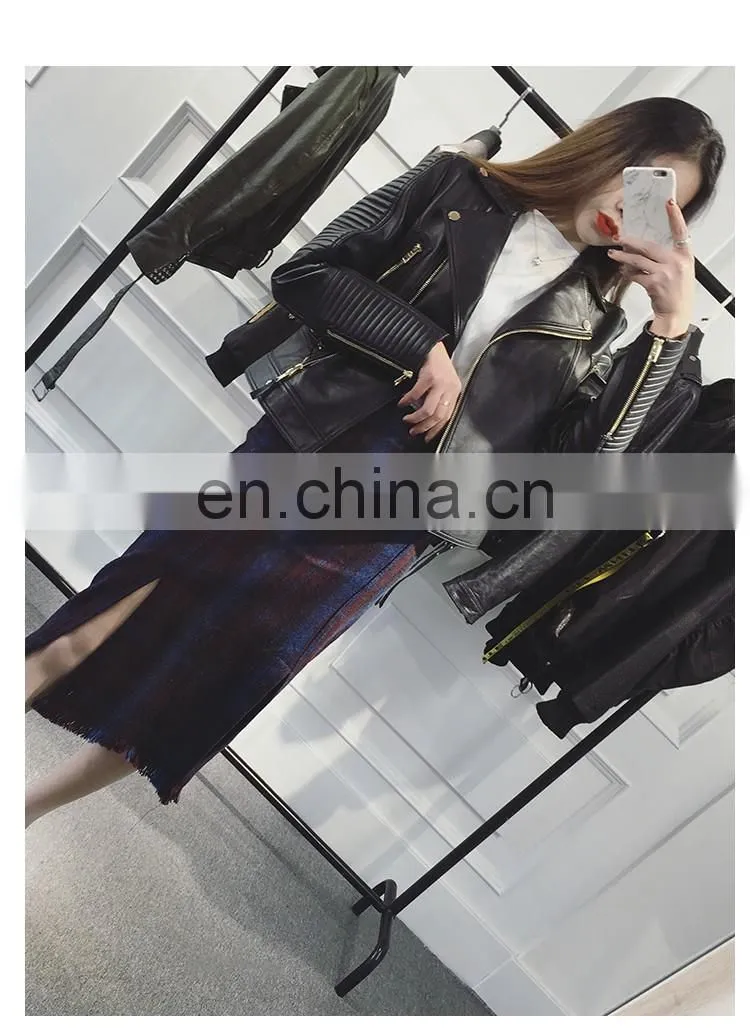 Wholesale Spring Female Long Sleeve Short Beaded Motorcycle Jacket Excelled Leather Jacket