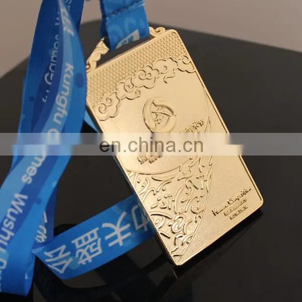 Custom gold medal for anniversary use