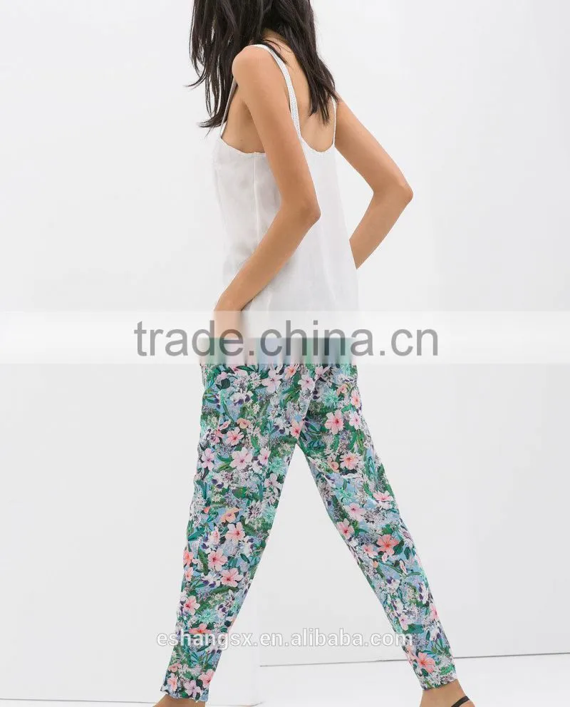 Ladies with floral print leisure pants