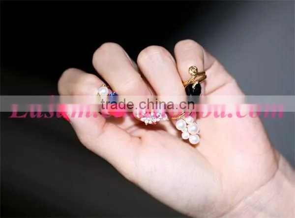 New design pearl oil gold nail ring jewelry,finger nail ring