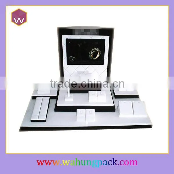 Popular jewelry sets display stand with customized video design