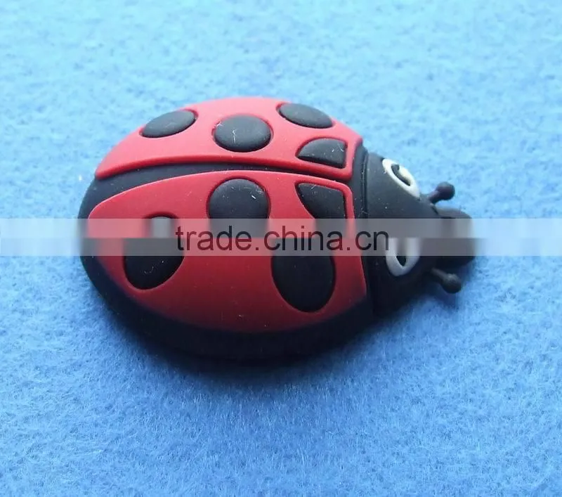 factory molding black PVC shoes tags