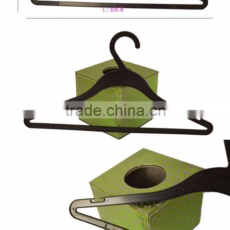Plastic disposable clothes hanger wholesale
