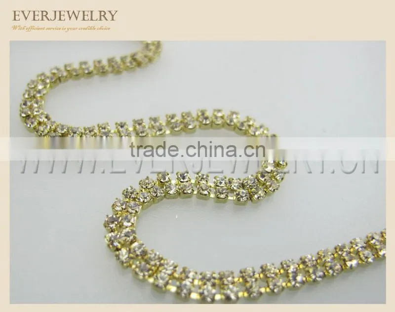 close rhinestone cup chain
