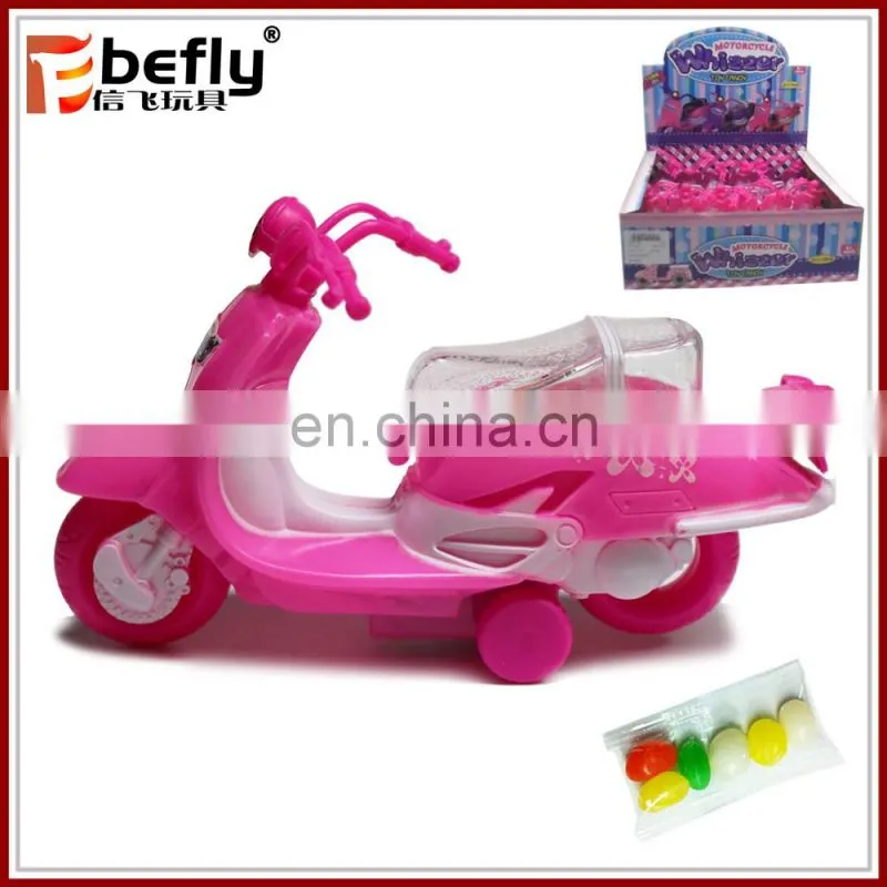 Plastic shaking noise rattle toy with candy