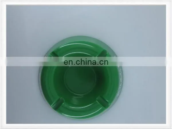 Pocket ashtray plastic ashtray metal ashtray in triangle shape black color