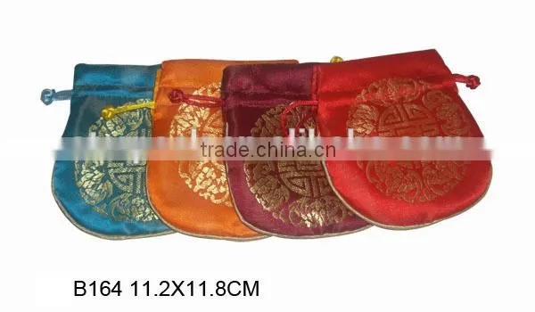 Cheaper Customized Jewelry Packaging Velvet Bag for Diamond Ring Watch Gift Wholesale Promotion B39 to B167