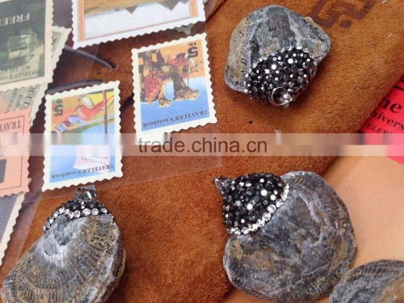 Wholesale Charm Fossilized shell diamond pendant for accessories