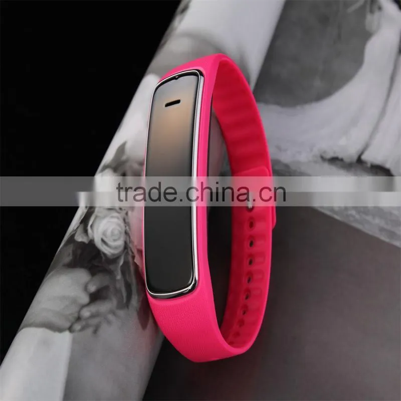 New waterproof bluetooth smart bracelet with anti-theft alarm and sleep management