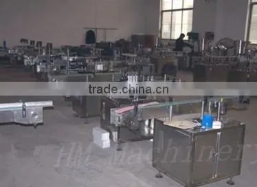 Automatic screw capping machine