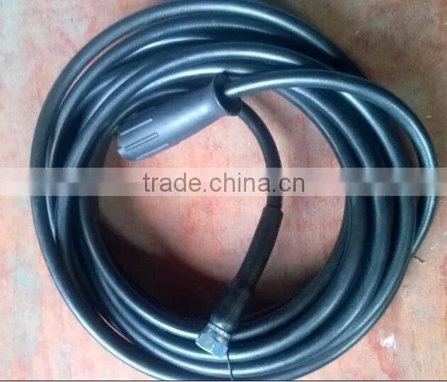 Poultry and pig house cleaning machine