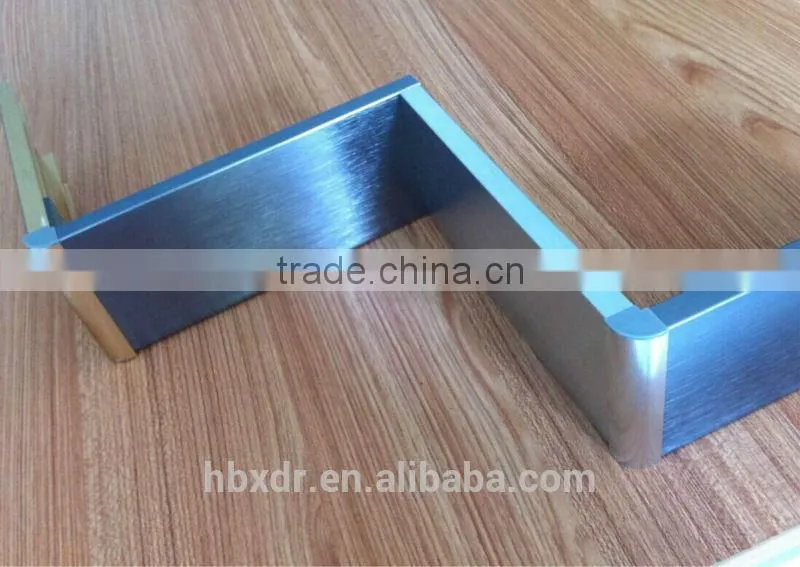 OEM elegant waterproof decorative kitchen aluminium baseboards