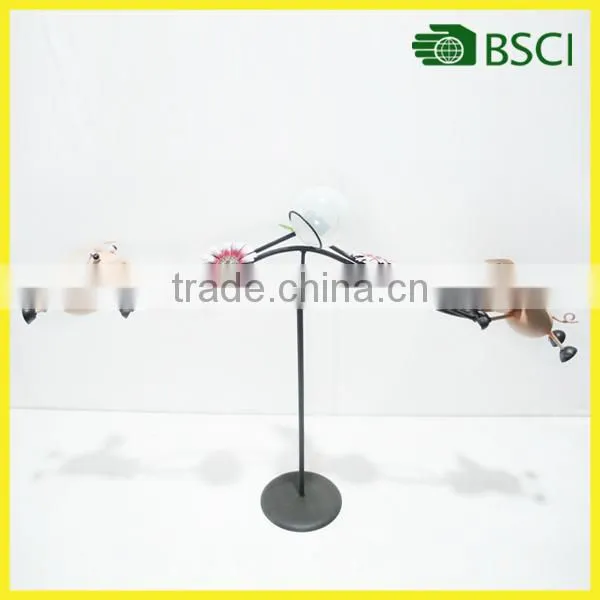 YS15157 Metal pig swing for solar powered decoration garden balls light