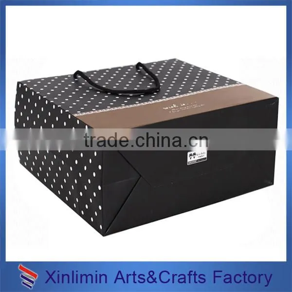 Wholesale custom logo paper packaging gift bag with string
