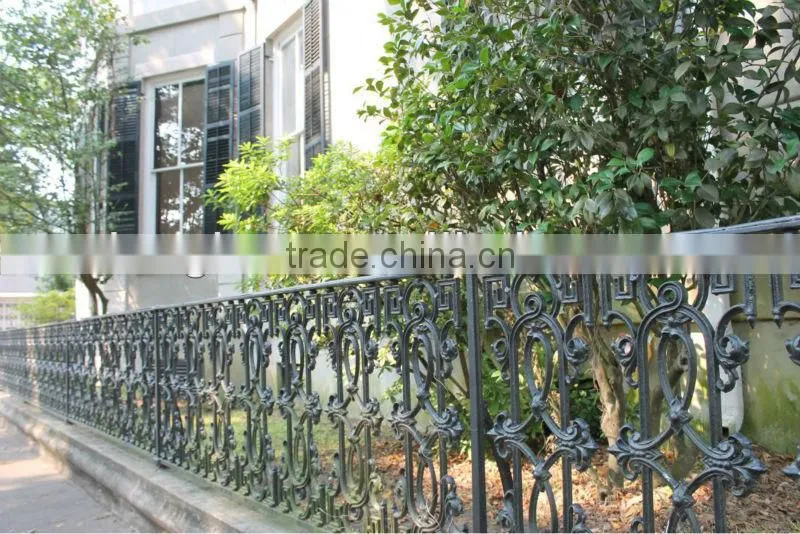 2015 Top-selling hand forged rod iron balcony fence